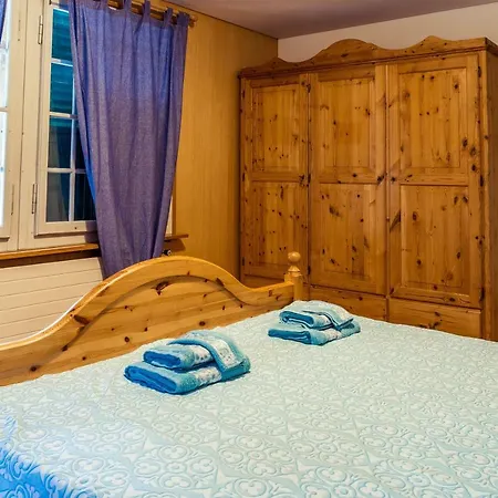 Ausfinn-apartments, Swiss Villa